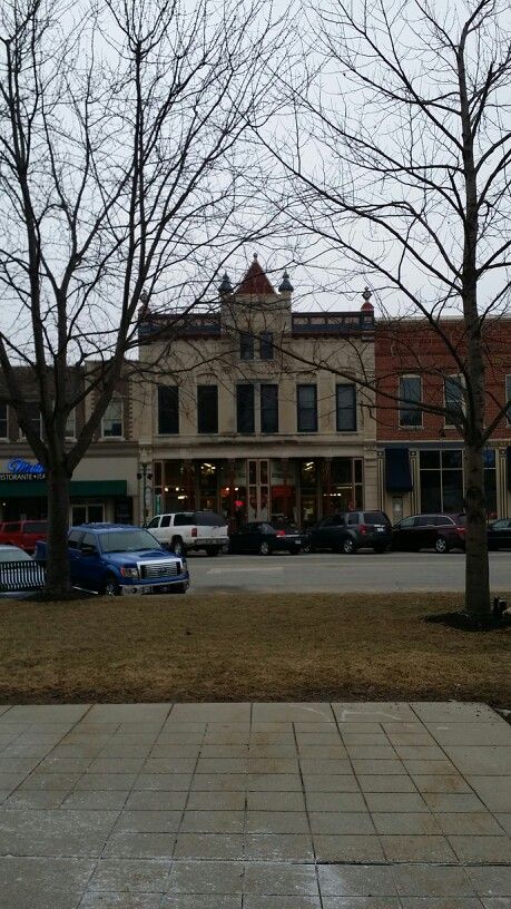 Noblesville Square