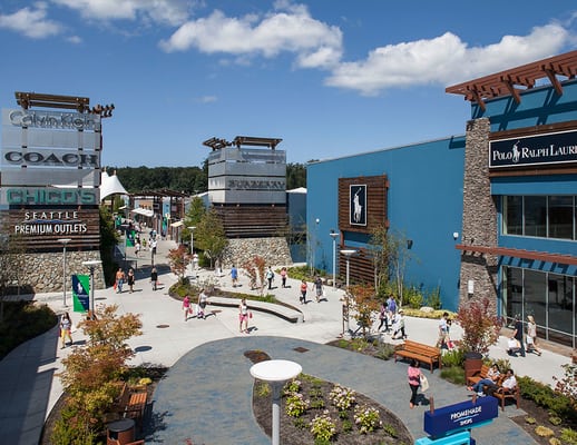 Seattle Premium Outlets
