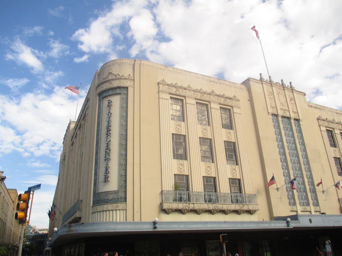Shops at Rivercenter