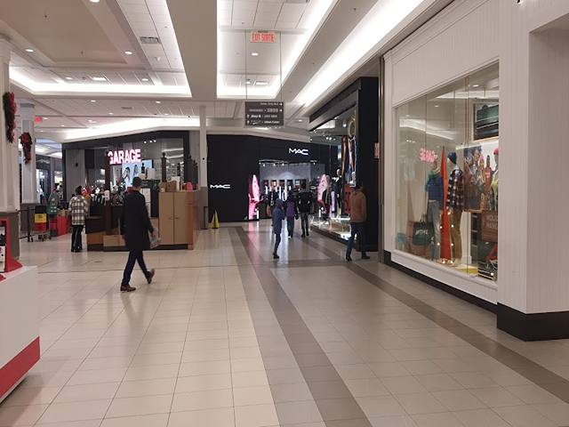 Under Armour Factory House - Mapleton Centre