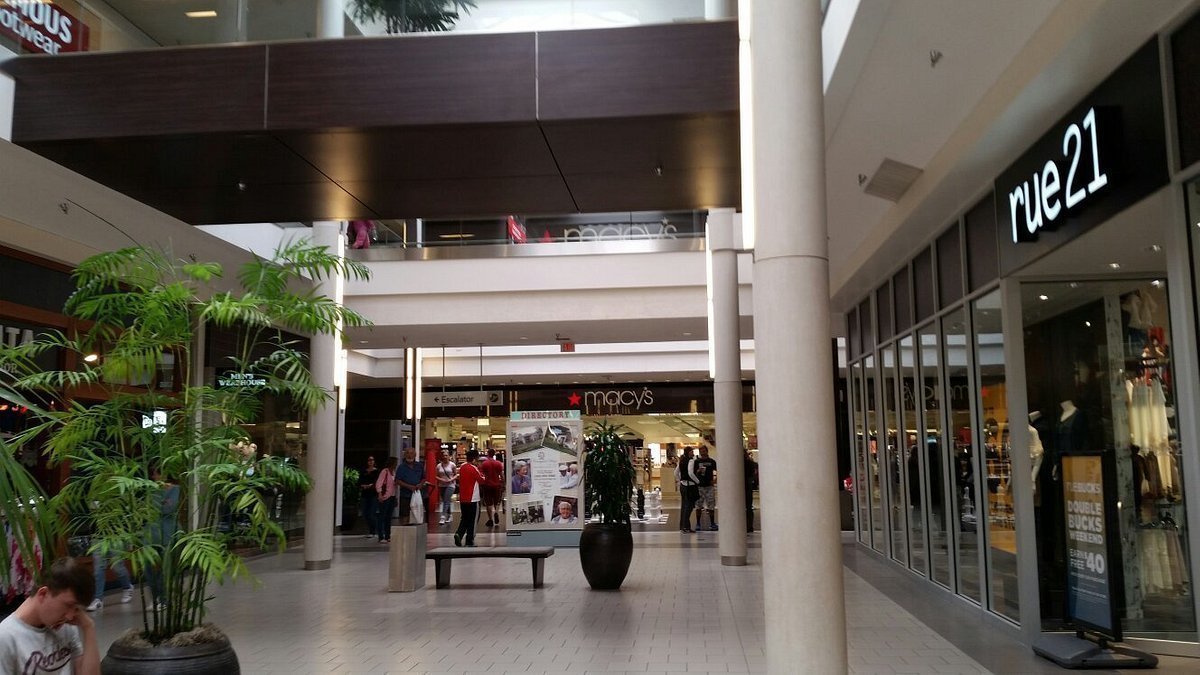 Vancouver Centre Mall