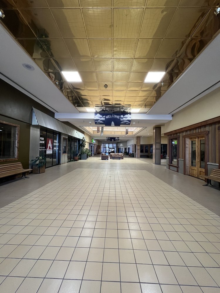 Whitefish Mountain Center (Formerly Mountain Mall)