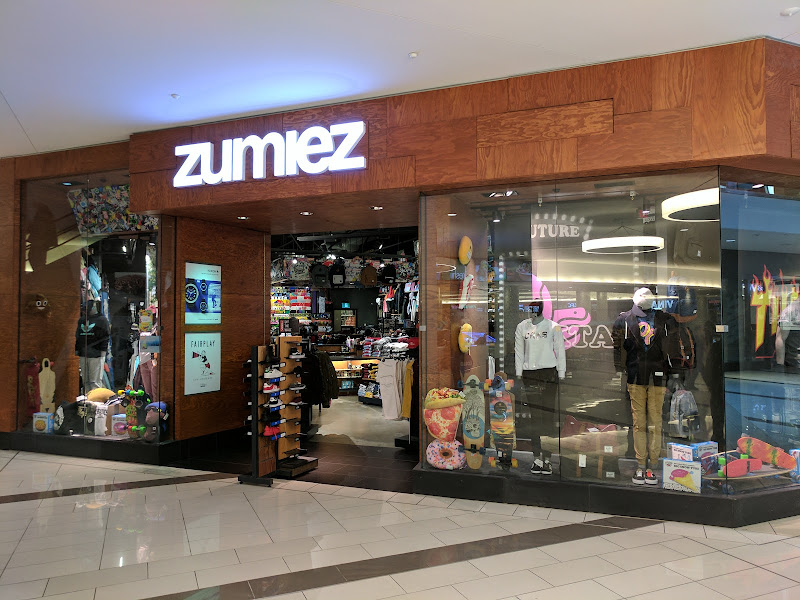 Zumiez