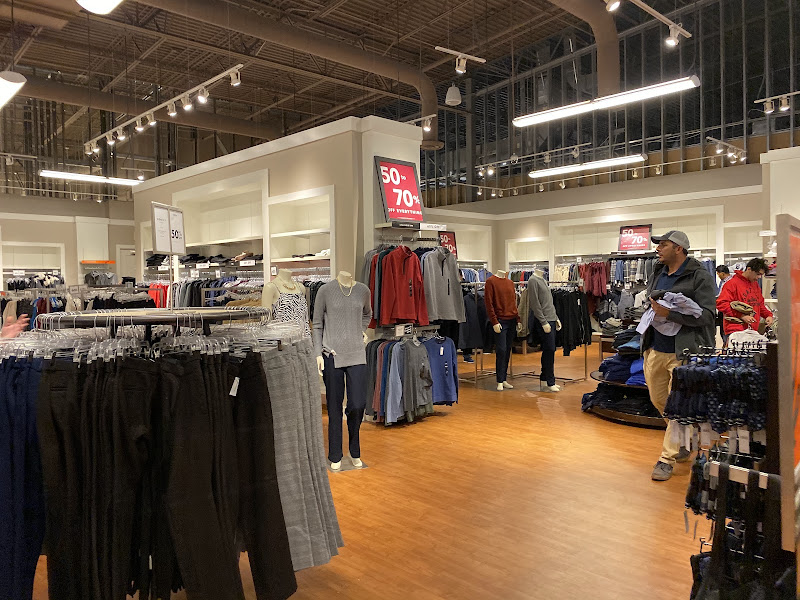 Banana Republic Factory Store