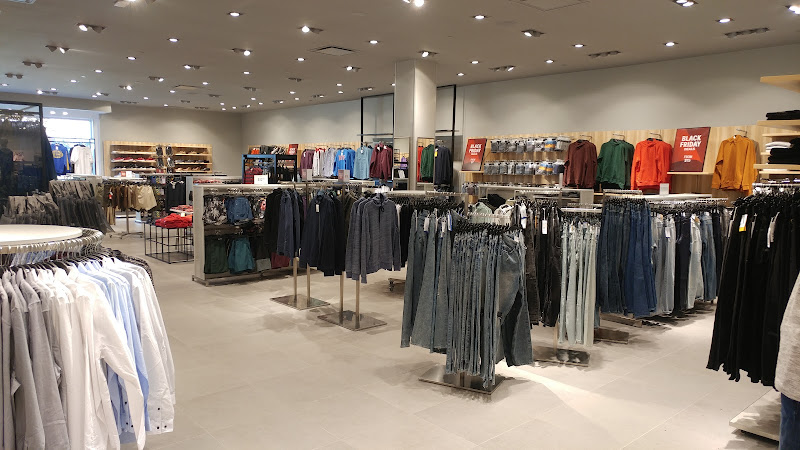 H&M