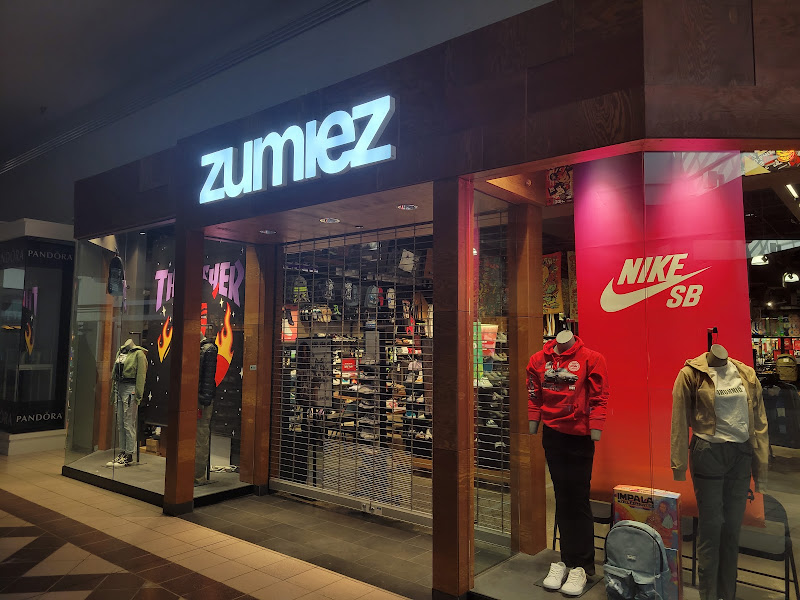 Zumiez