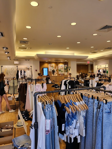 Aritzia