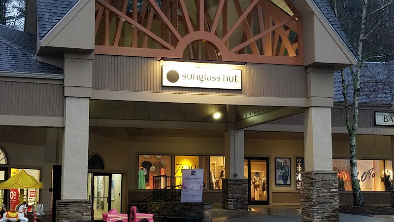 Sunglass Hut