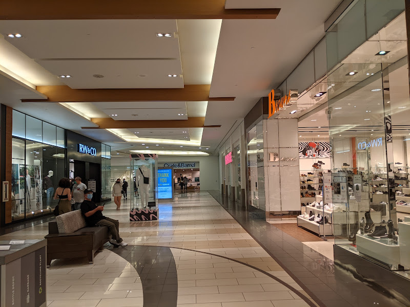 Crate & Barrel