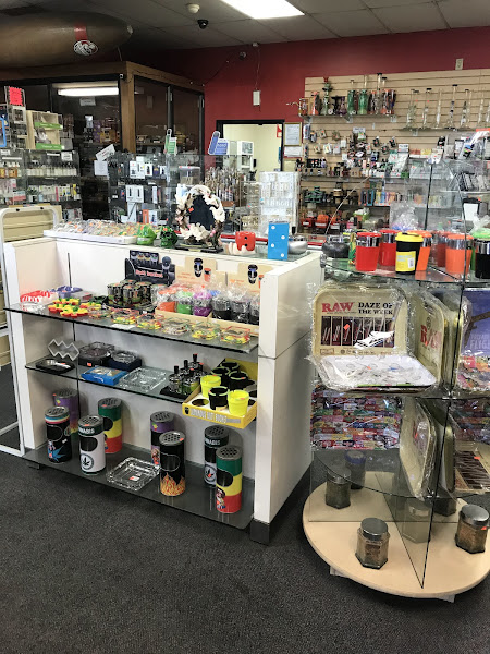 M/SMOKE SHOP
