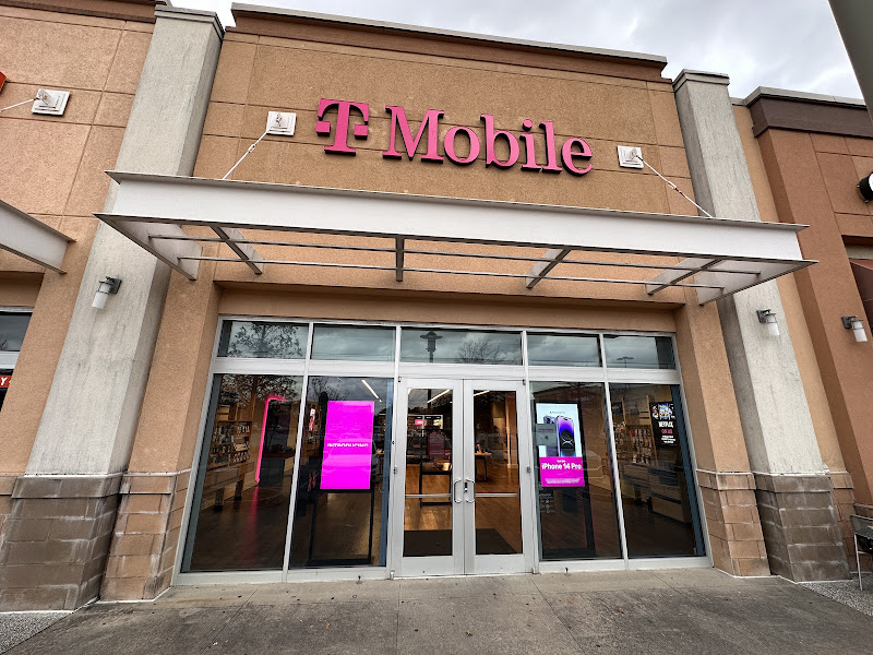 T-Mobile Experience Store
