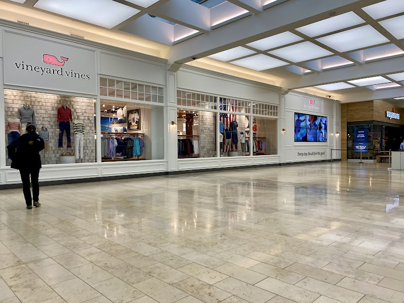 vineyard vines