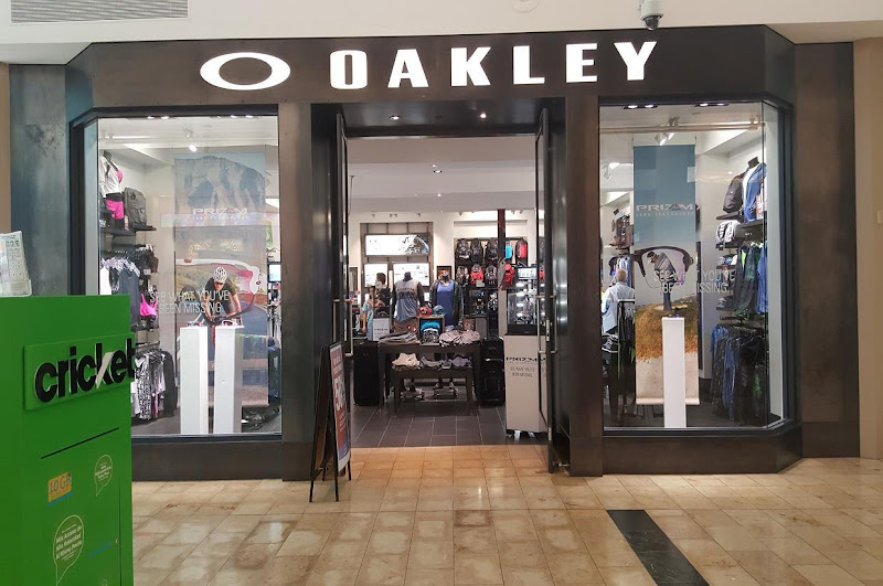 OAKLEY