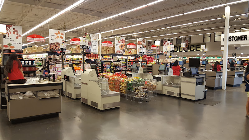 Lucky Supermarket