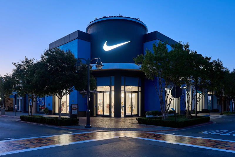 Nike Victoria Gardens