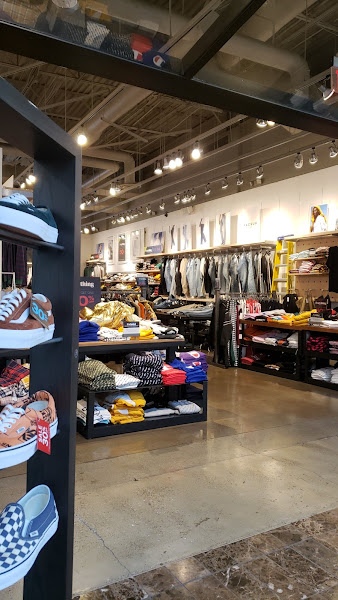 PacSun