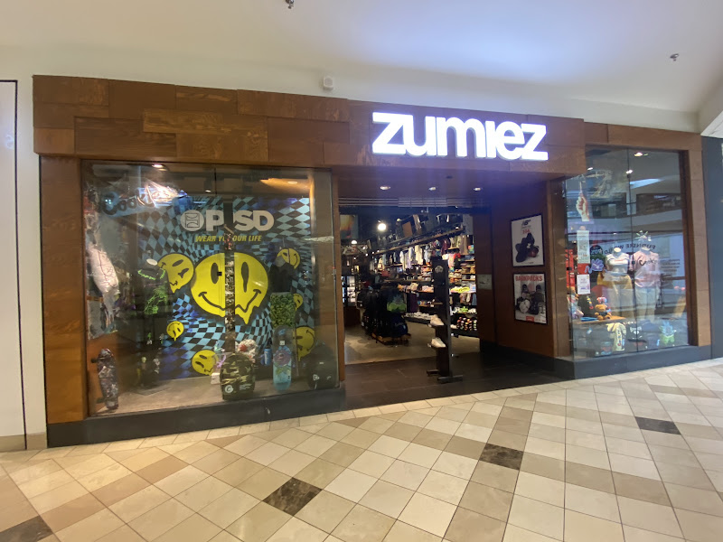 Zumiez