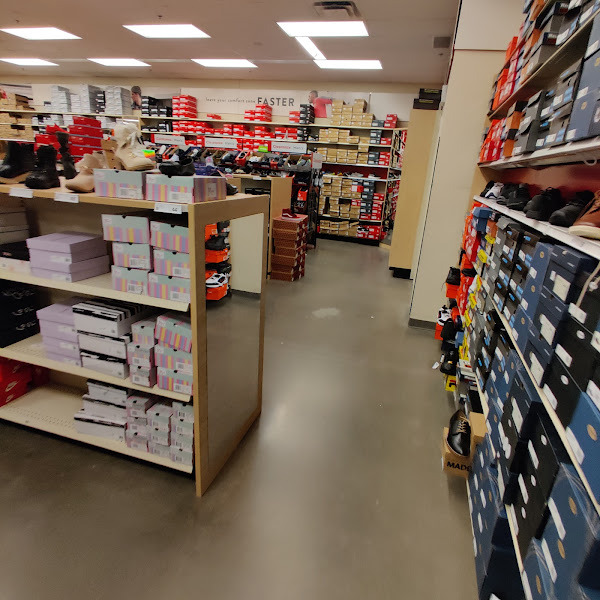 Famous Footwear Outlet