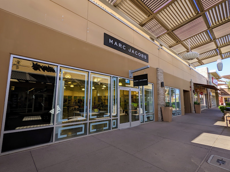 Marc Jacobs - Phoenix Premium Outlets