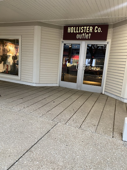 Hollister Co. Outlet
