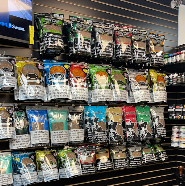 GREEN HOUSE SMOKE & VAPE (PREMIUM CIGARS/GEEKBARS)