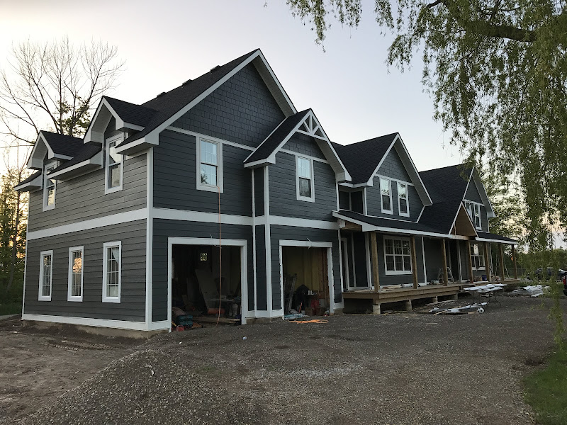 Custom Contracting Roofing & Eavestrough Repair Hamilton