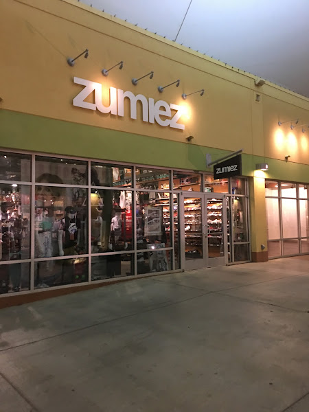 Zumiez