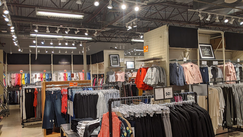 Banana Republic Factory Store
