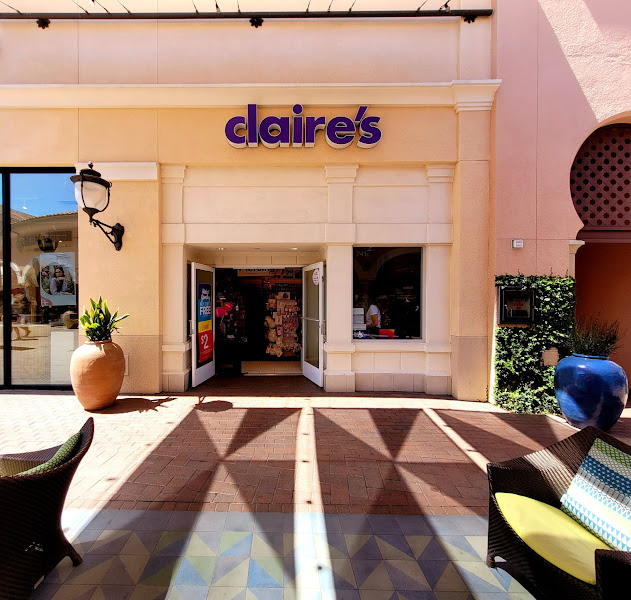 claire's