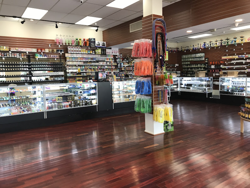 TOBACCO KING and VAPE