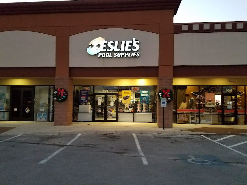 Leslie's