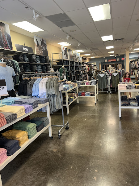 Lucky Brand Outlet