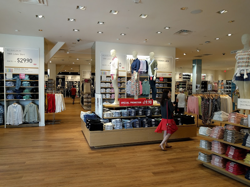 UNIQLO Santa Monica 3rd Street