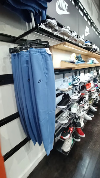 Champs Sports