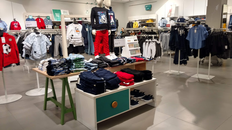 H&M