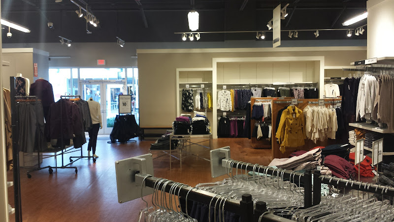 Banana Republic Factory Store