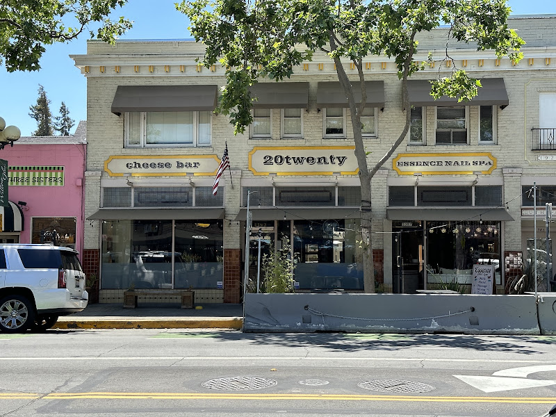 20Twenty Restaurant & Bar