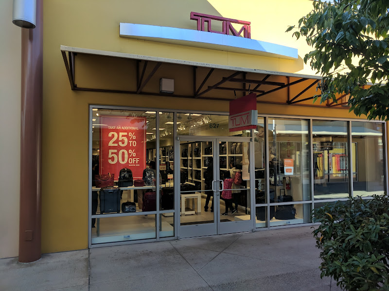 Tumi