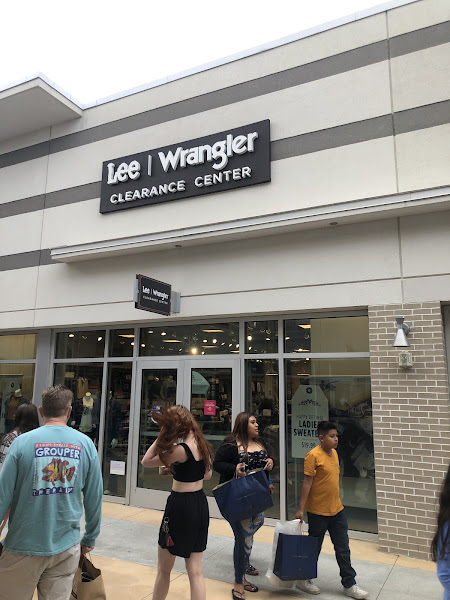 Lee Wrangler