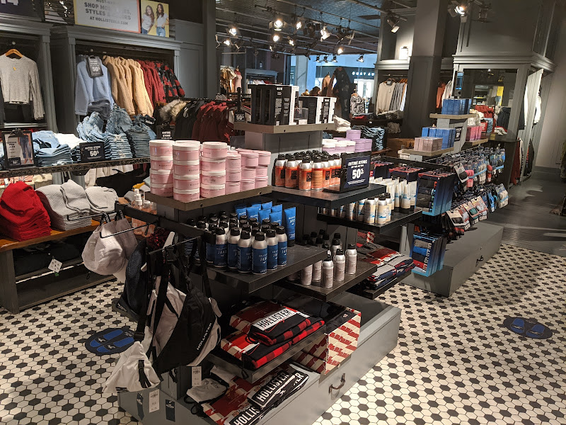 Hollister Co.