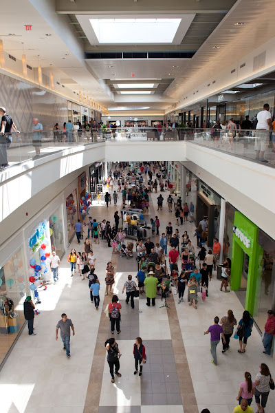 Fashion Outlets of Chicago