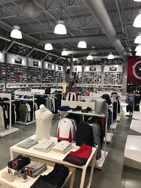 Shoe Palace