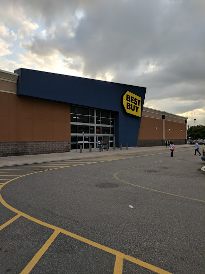 Newport Plaza