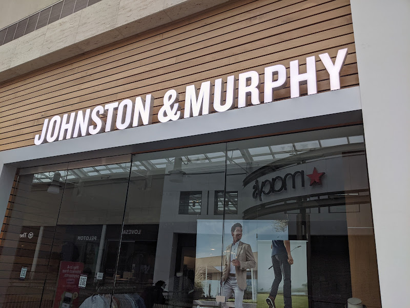 Johnston & Murphy