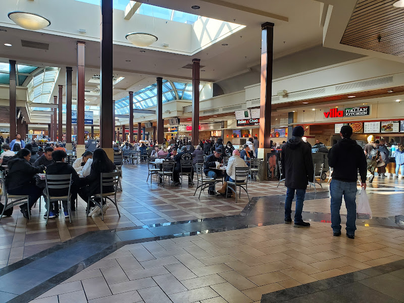 Hickory Farms at Great Lakes Mall