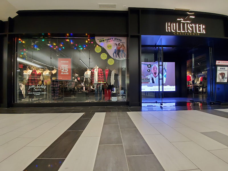 Hollister Co.