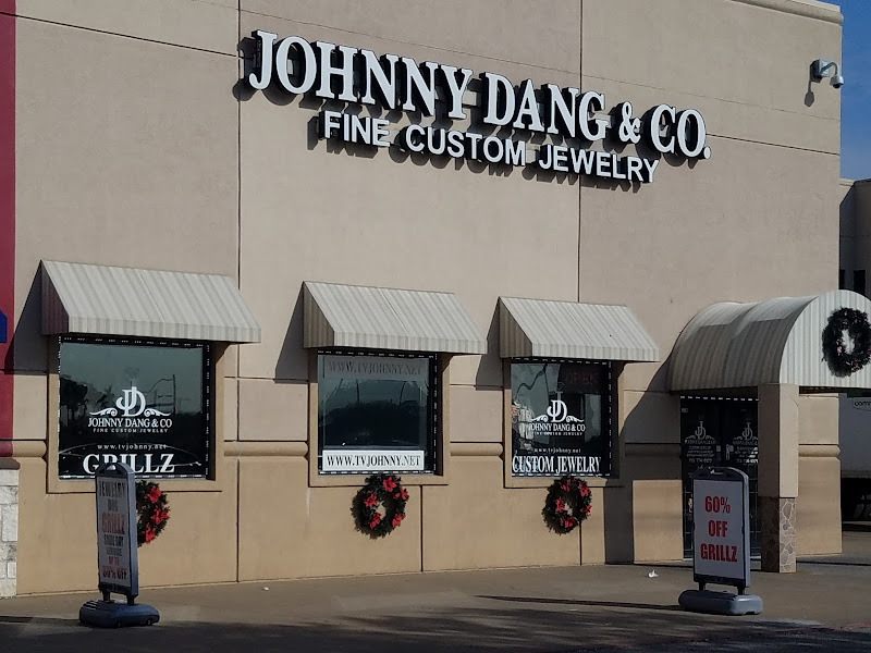 Johnny Dang & Co.