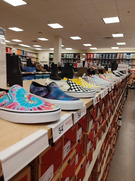 Famous Footwear
