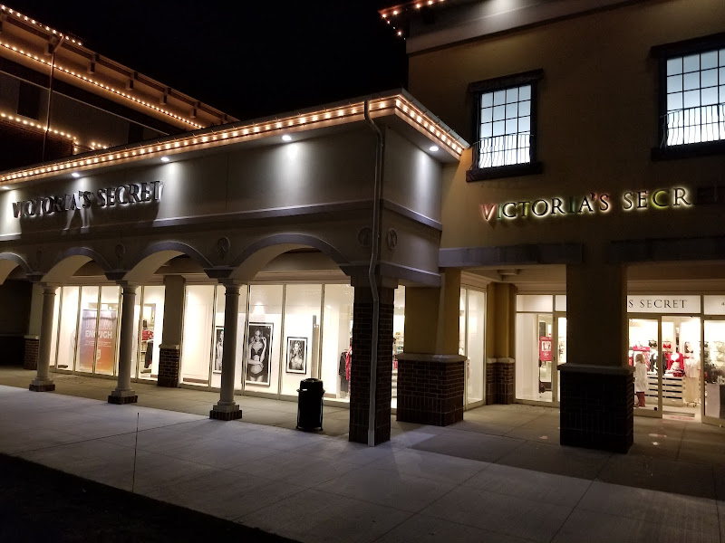 Victoria's Secret & PINK