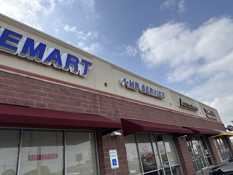Eyemart Express